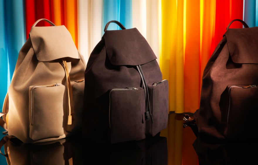 ウルトラスエード リュック