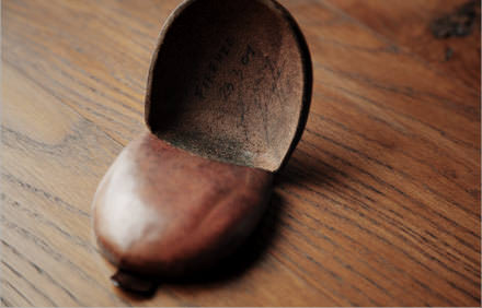 フィレンツェの革製品をも超えるほどのクオリティを追求